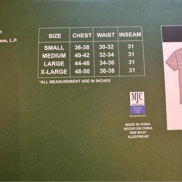 Grinch pajama set XL NEW IN BOX - Picture 2 of 3